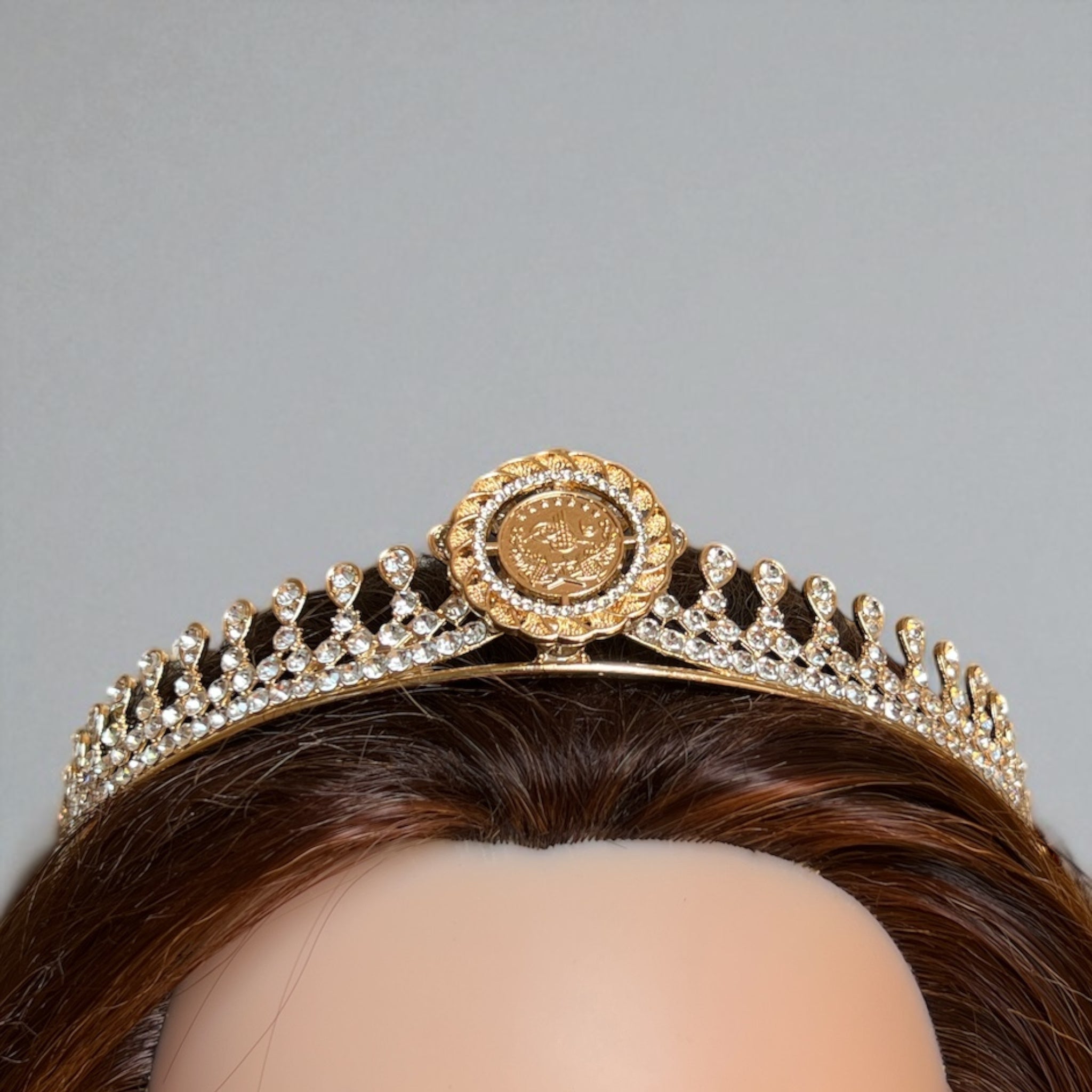 Yallo one coin simple tiara