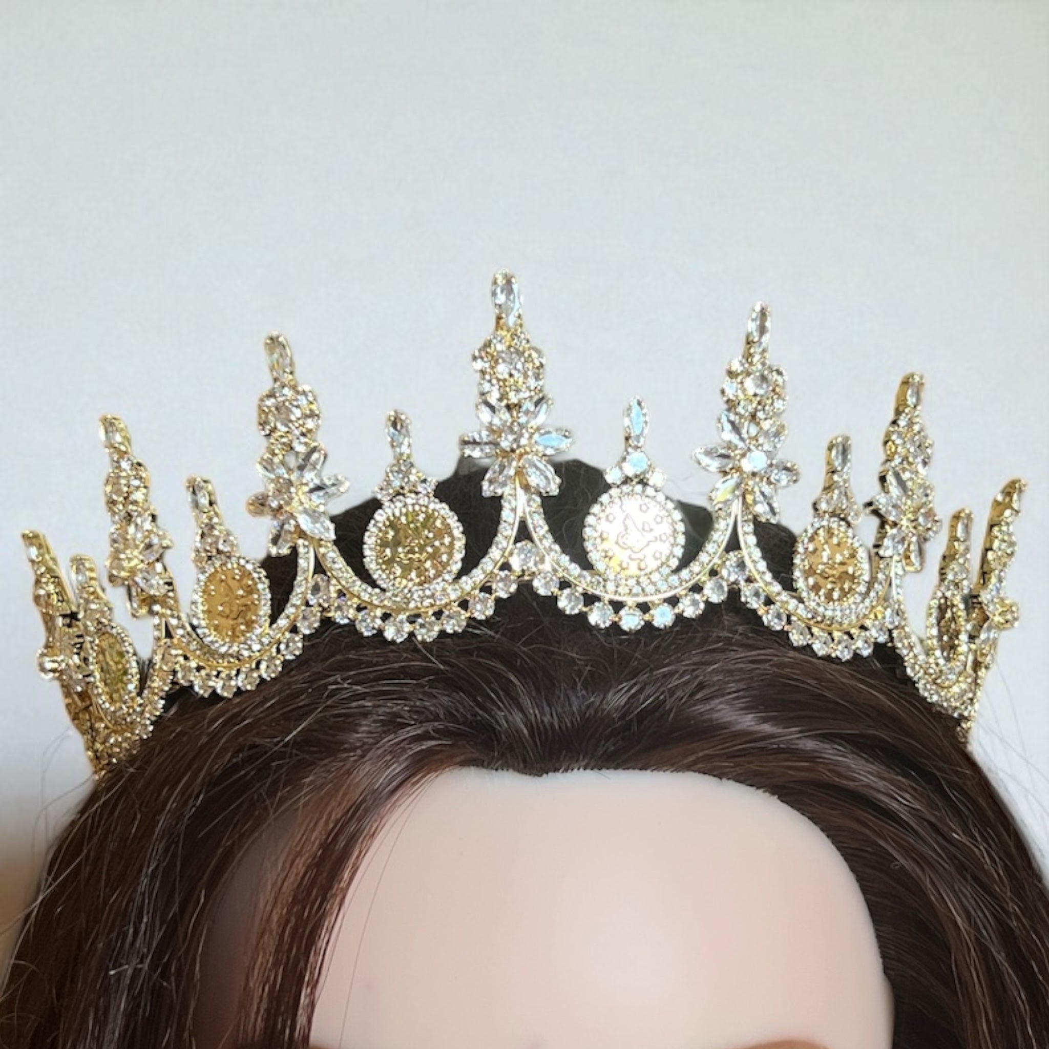 Nablus Luxury Gold Crown