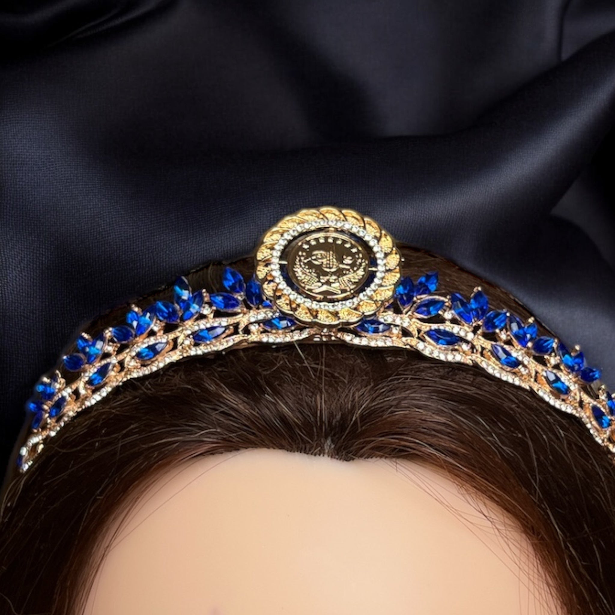 Dayr Tarif II Blue and Gold crown