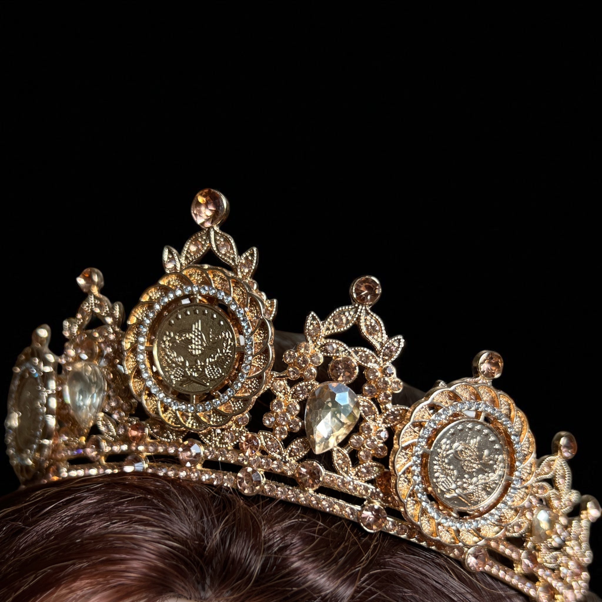Akka Gold/ Rose Gold three coin crown