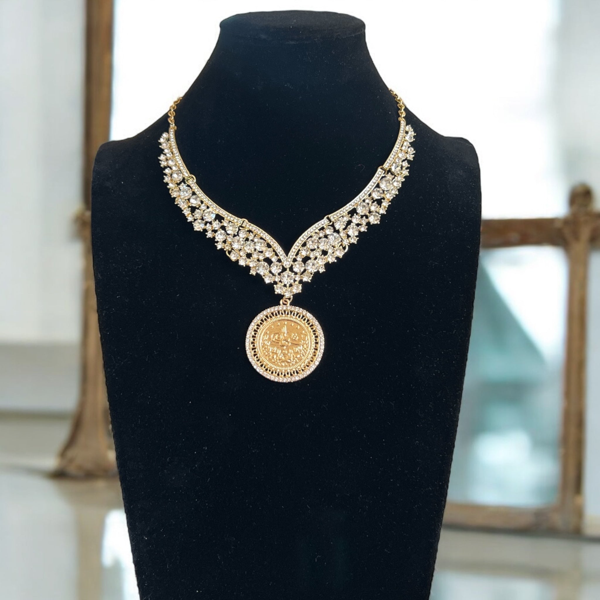 Halhul II big coin necklace