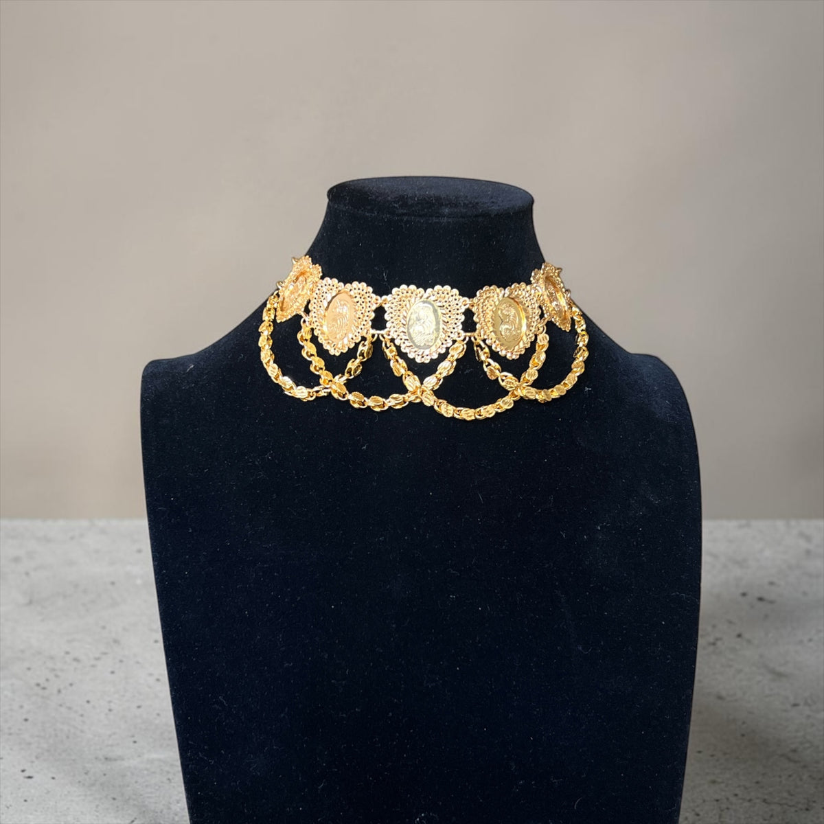 Heart II 21K Pleated Choker