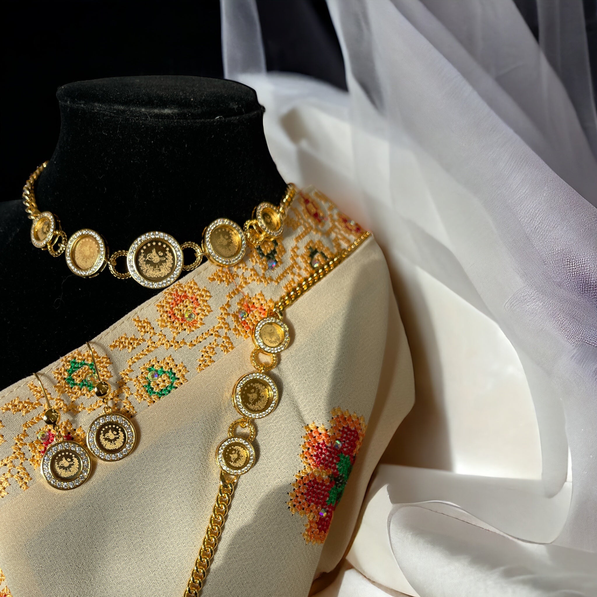 Tubas Gold lira coin jewelry set