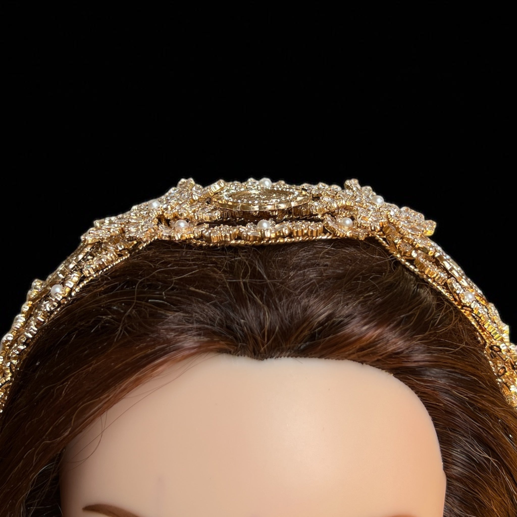 Al-Muzayri'a five coins crystal Gold headpiece