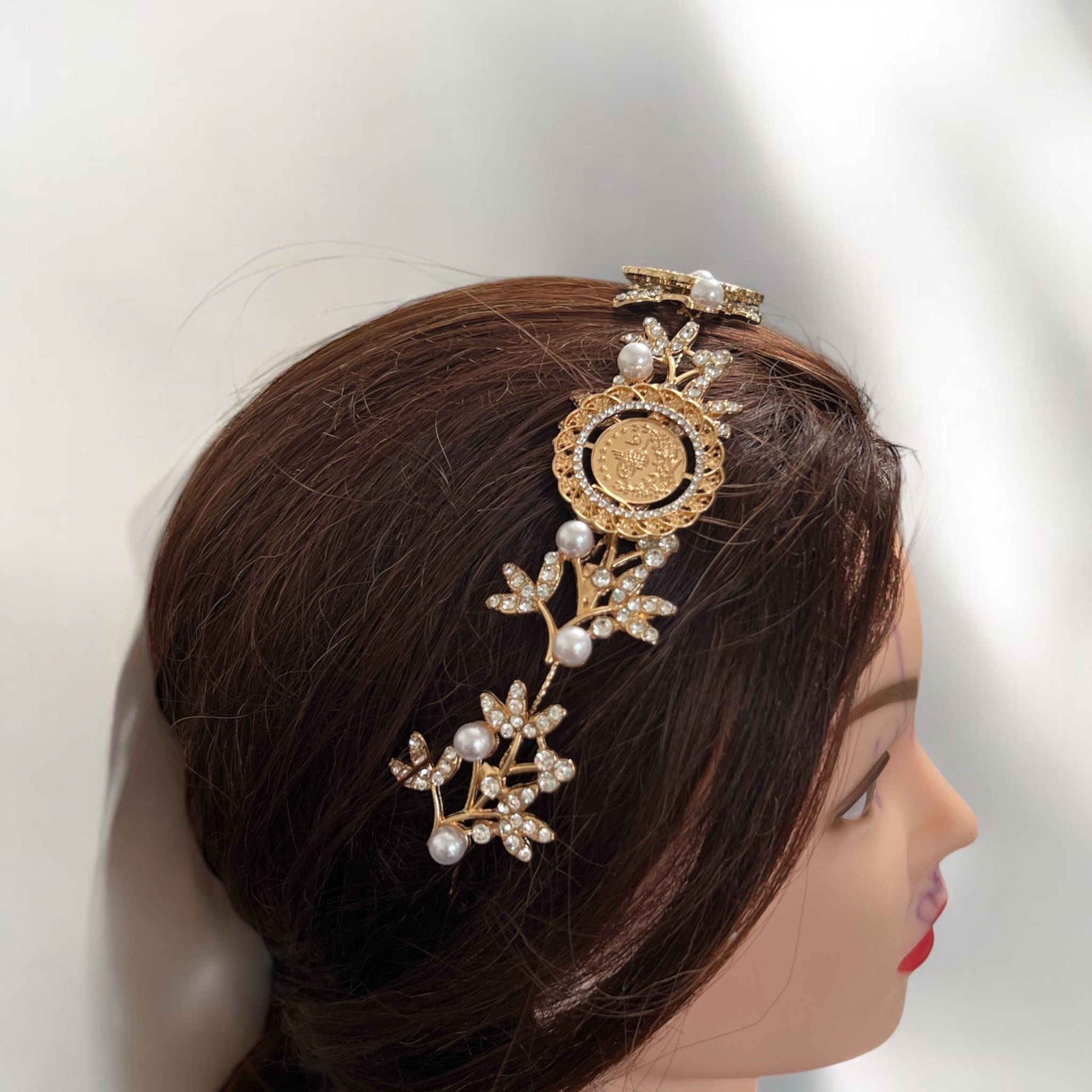 Za'tara three coins pearls headpiece