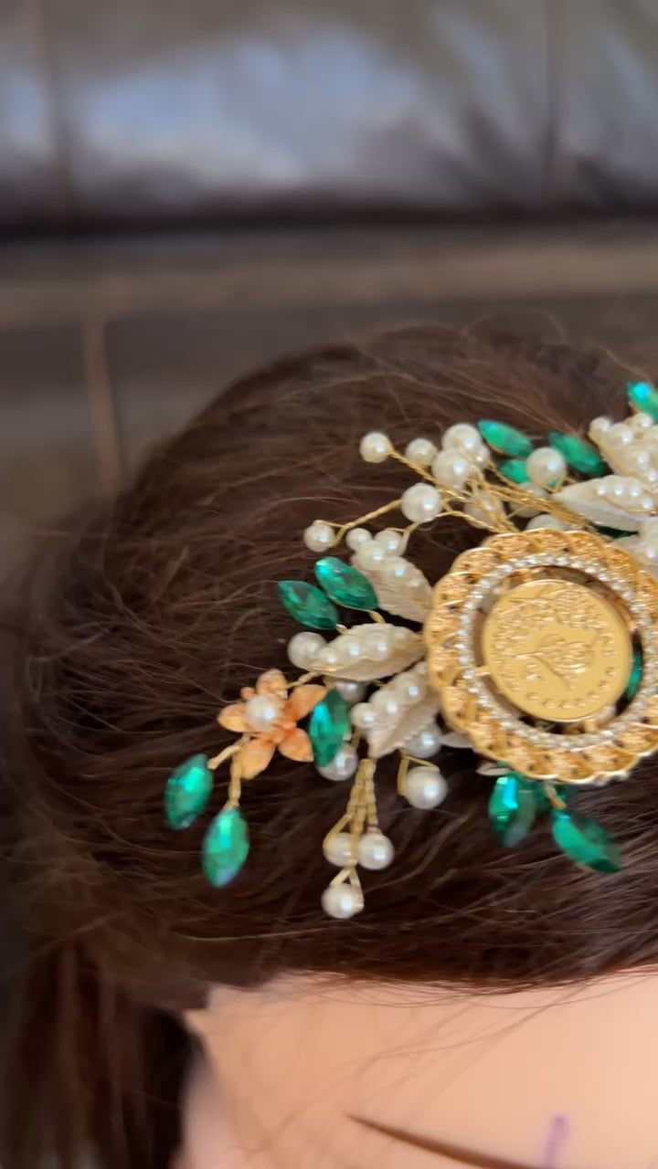 Qalandiya three coins green and gold headpiece comb