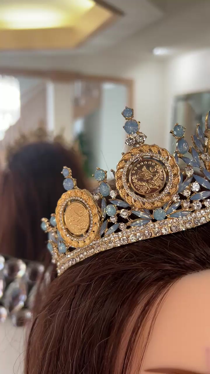 Dheisheh II Ice Blue and Gold Crown