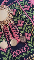 Der sharf big coin brooch / Pin