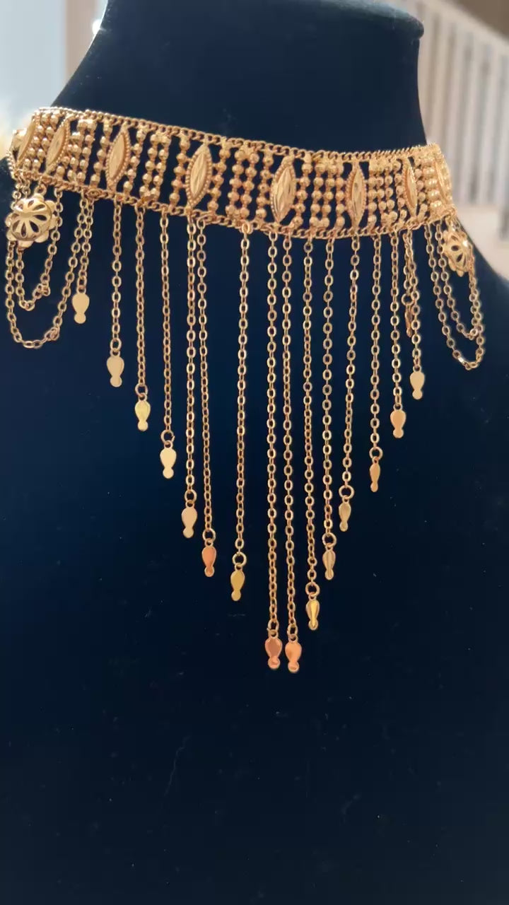 Al-Tina Gold Pleated choker