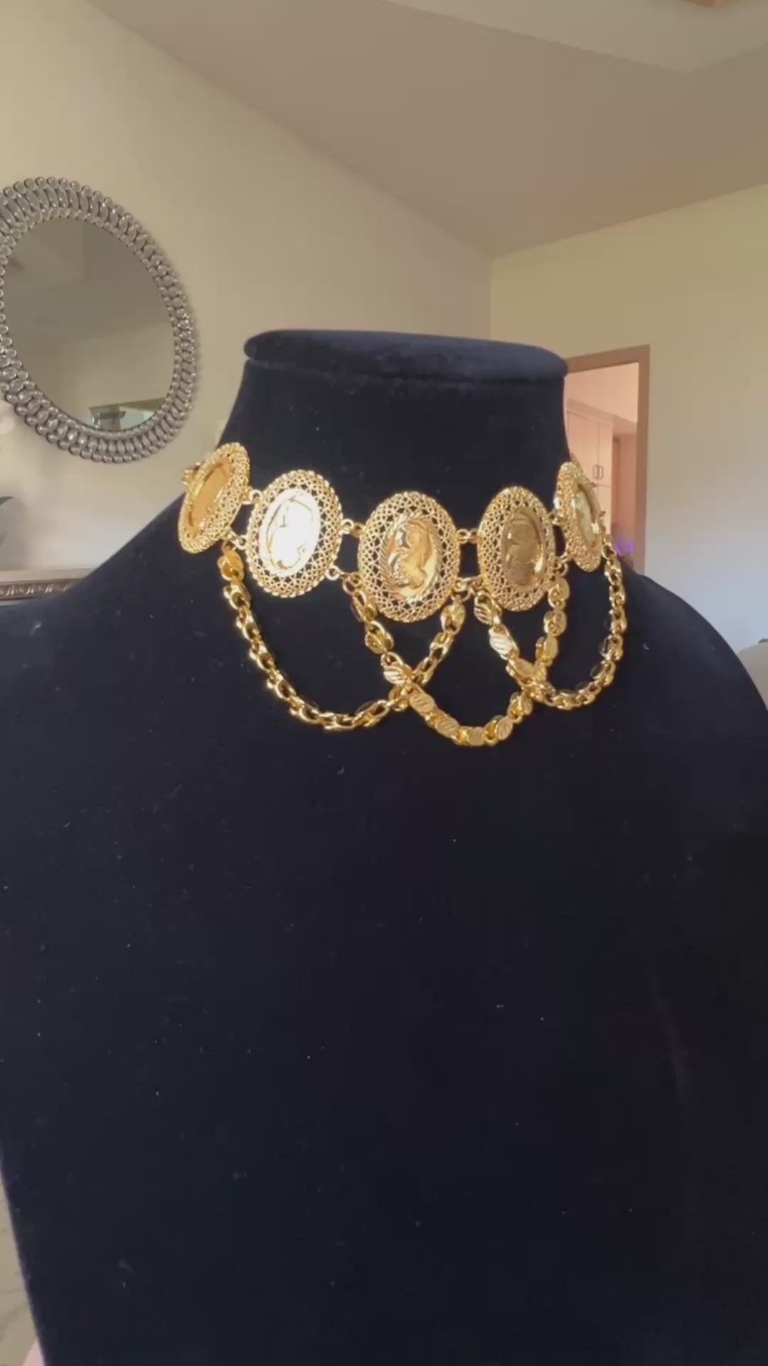 Ounces 21K Pleated Gold Choker