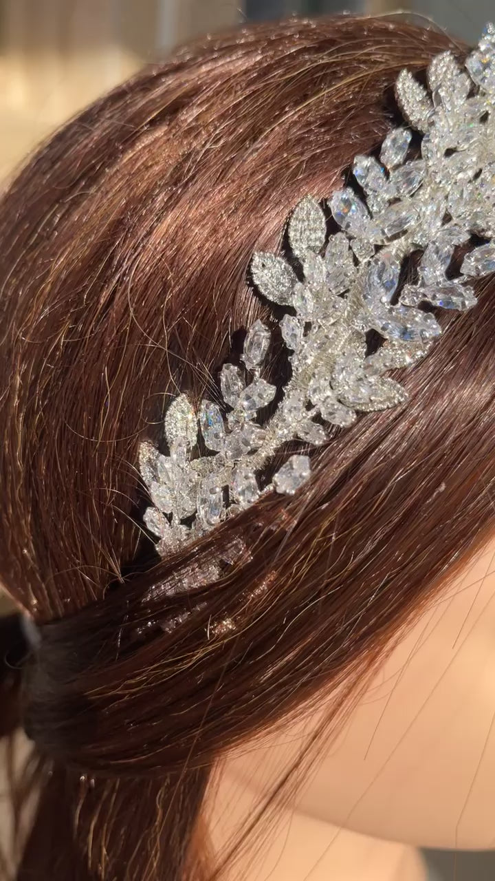 Beit Hanoun Bridal crystal headpiece
