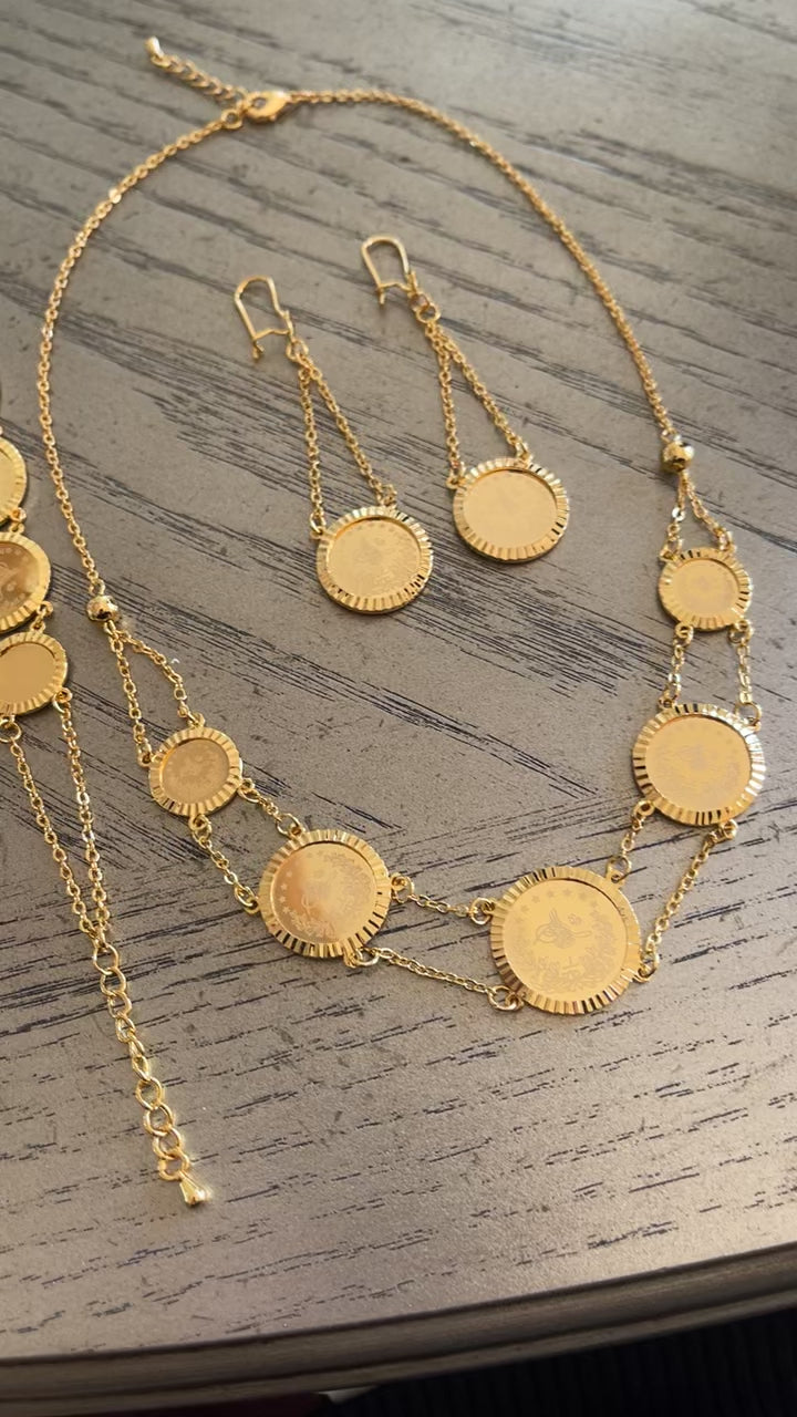 Beitunia three pcs coin set pleated gold