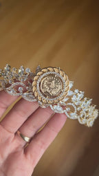 Wehdat one coin crystal crown