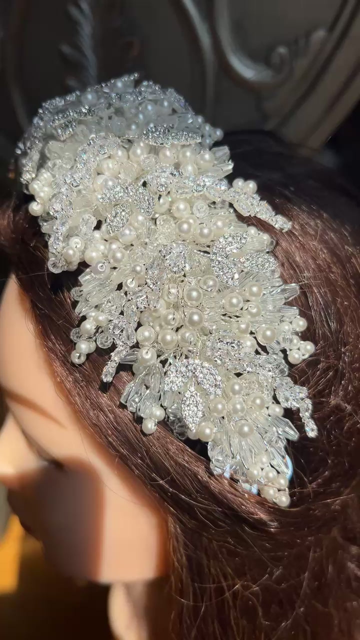 Al-Dawayima Zircon Stone And Pearl Headpiece - Silver