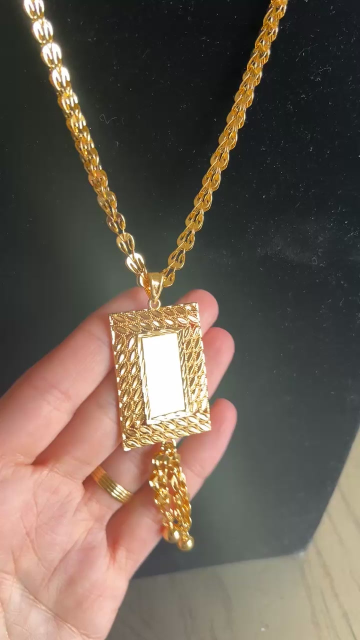 al-Qubsi II 21k pleated gold necklace