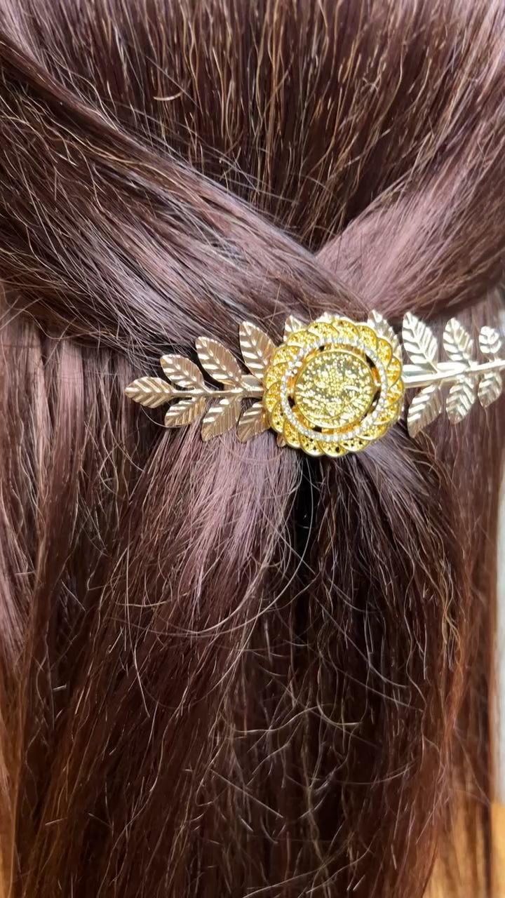 Dayr Istiya coin hair clip
