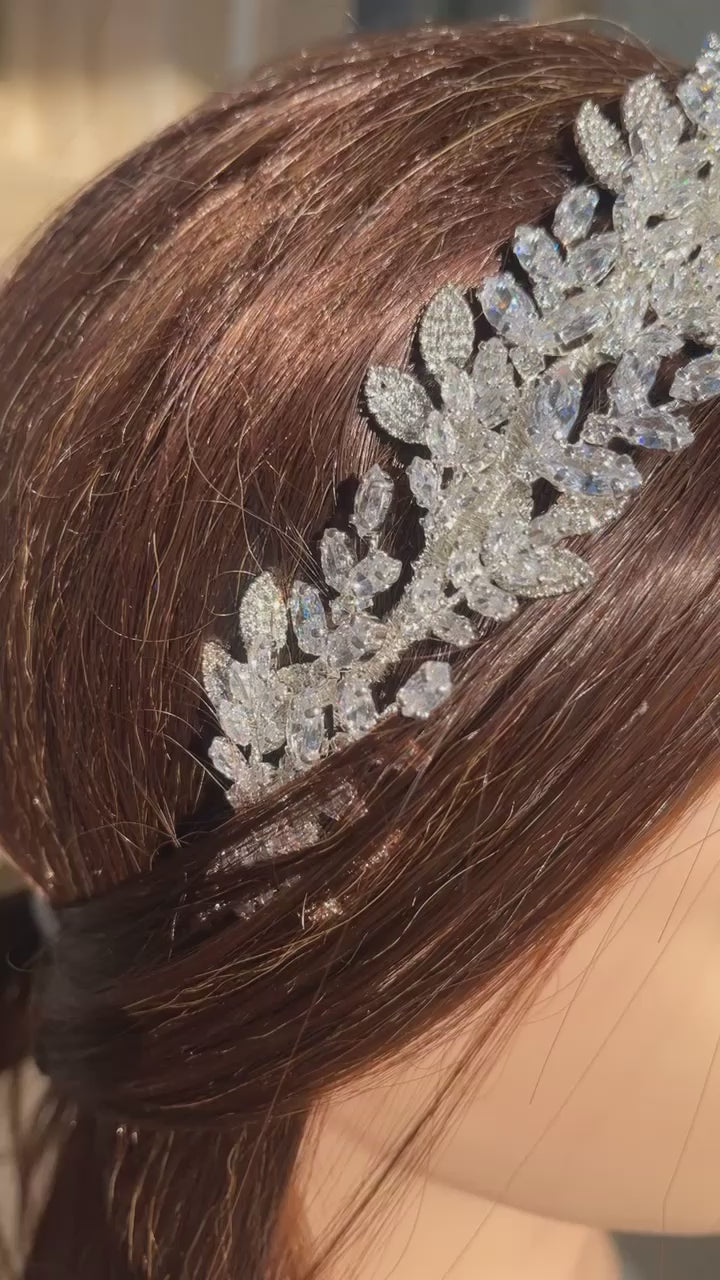 Beit Hanoun Bridal crystal headpiece