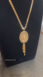 al-Qubsi oval 21k pleated gold necklace