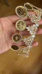 'Arura seven coins Gold and crystal crowns
