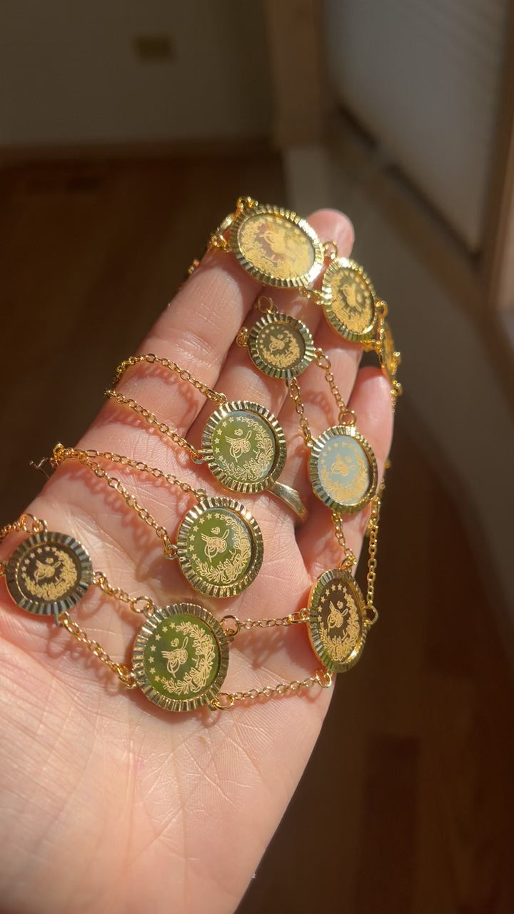 Beitunia three pcs coin set pleated gold