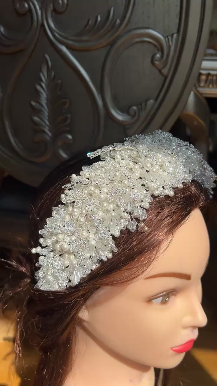 Al-Dawayima Zircon Stone And Pearl Headpiece - Silver