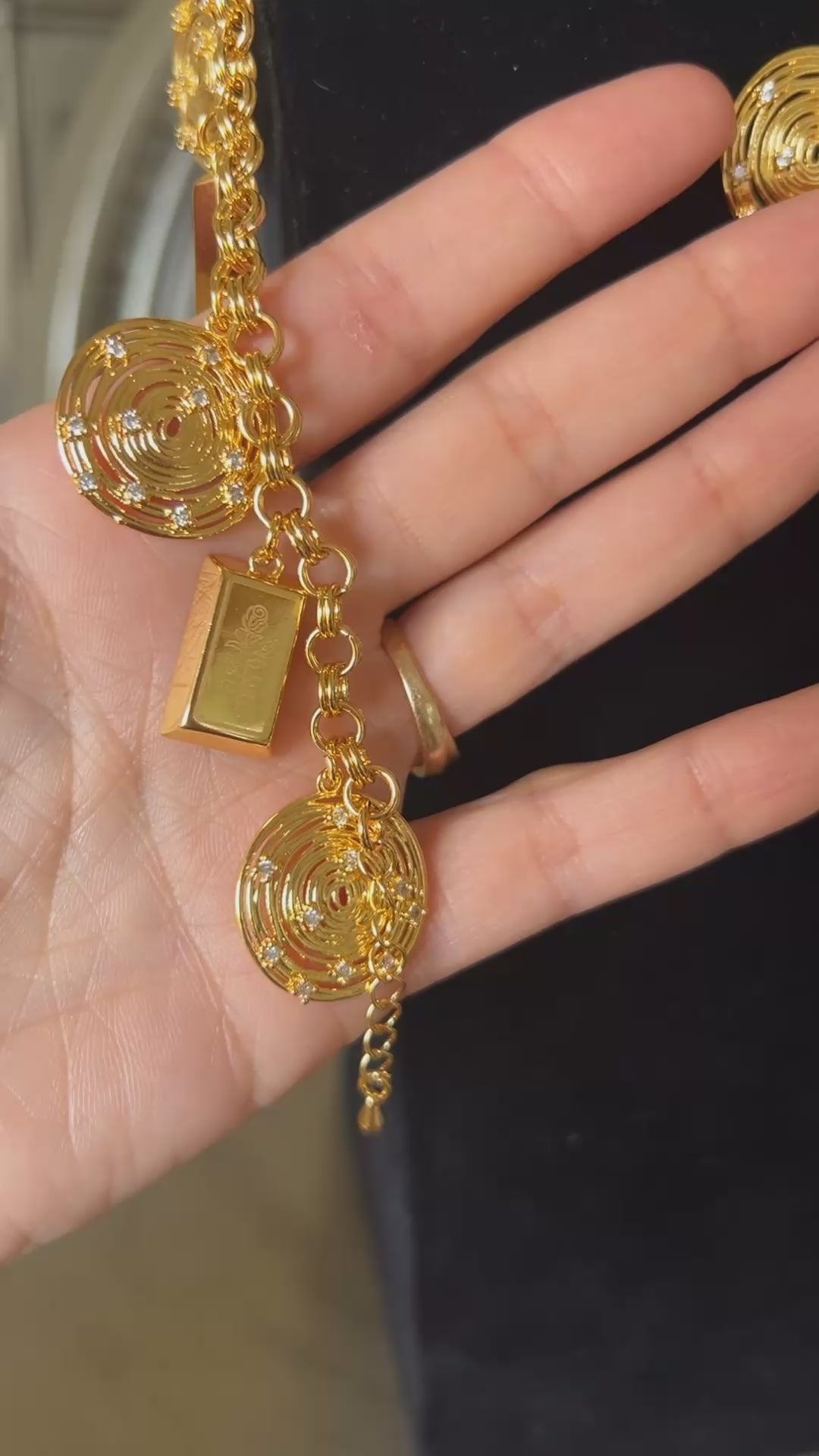 Burj al-Barajneh 24k Pleated Gold Necklace and Bracelet set