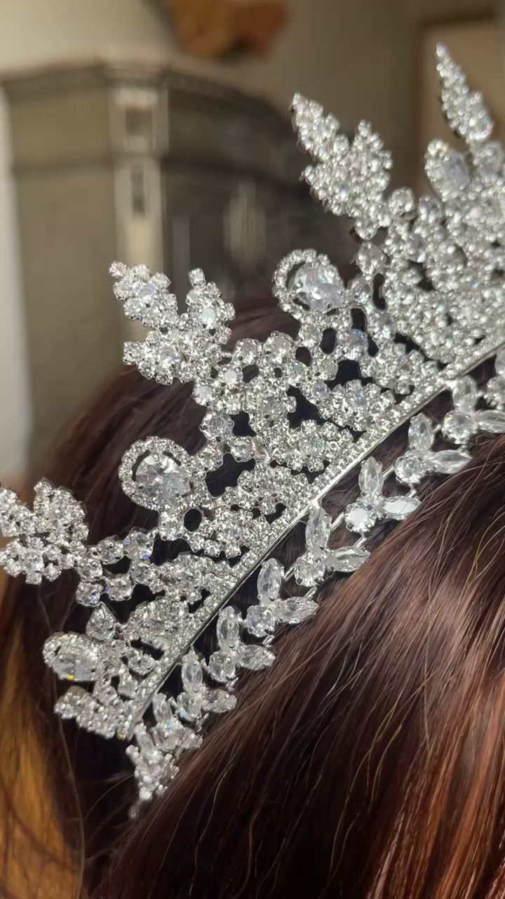 Nablus Bridal crystal crown