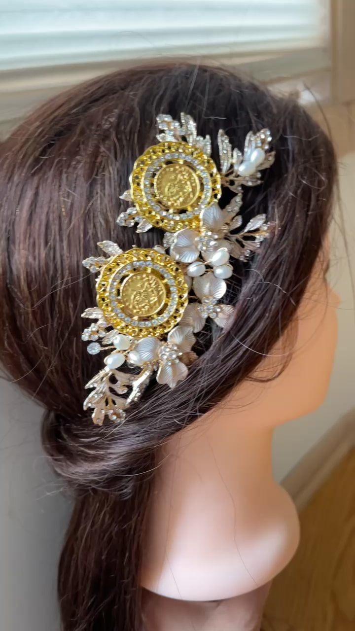 Batounia Peals and coins comb