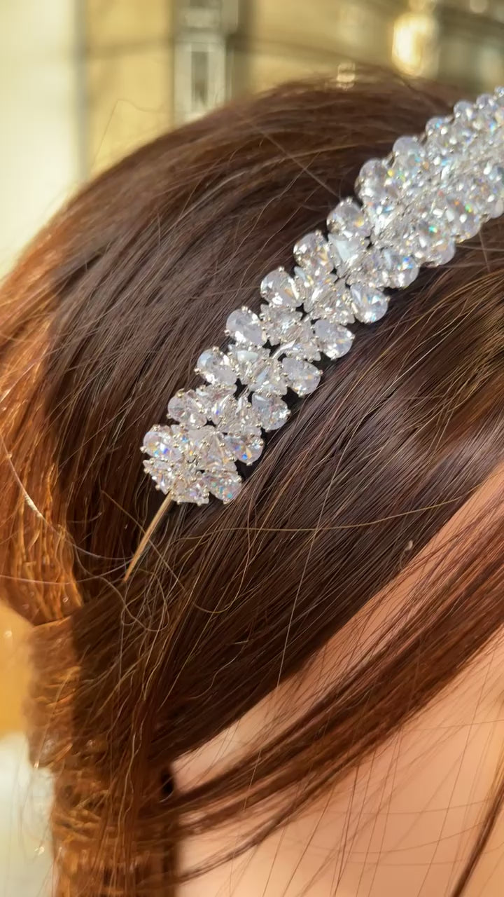 Nasra wedding crown zircon