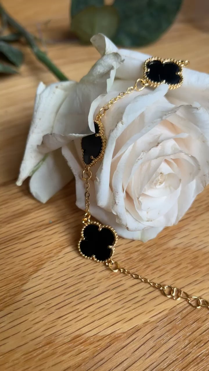 Iqrit Black and pleated Gold bracelet