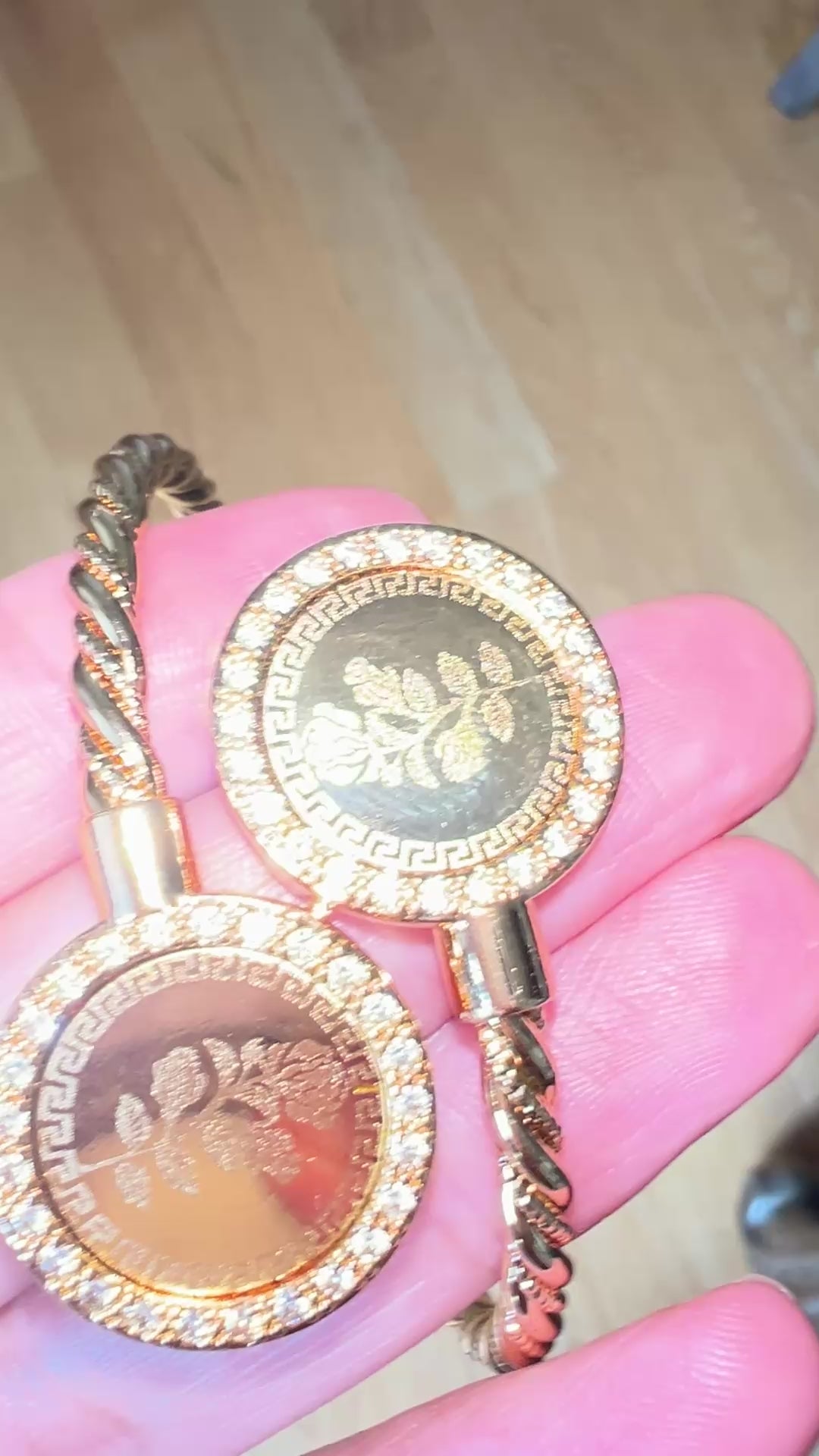 Tuqu' 21K Pleated Gold