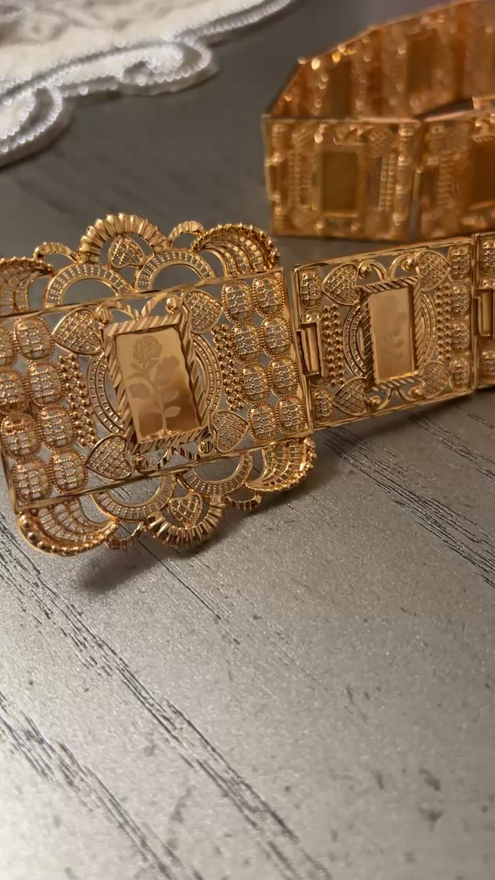 Nablus II Pleated Gold Belt