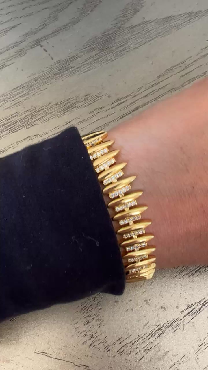 Yafa 18k pleated gold bracelet