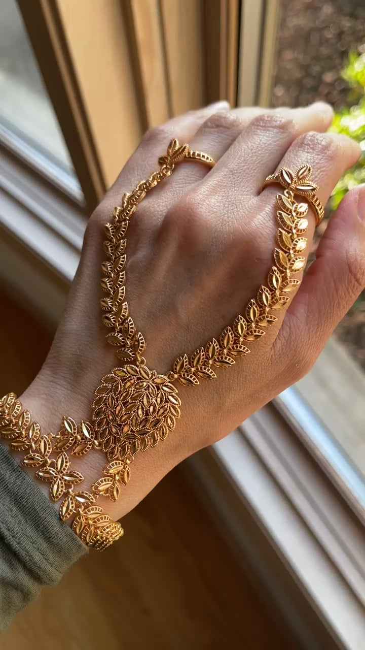 Dar Yaseen hand kafa pleated Gold