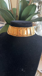 Akka pleated Gold choker