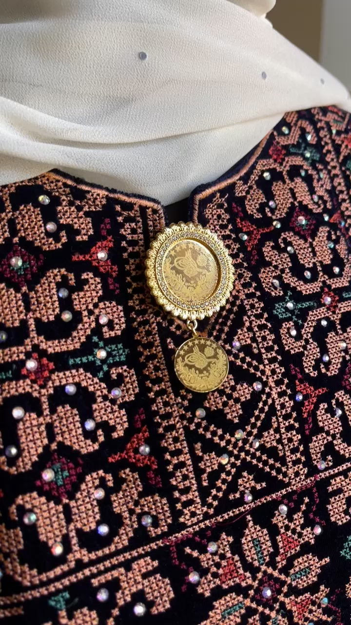 Ad-Deirat Brooch Pin Gold Pleated