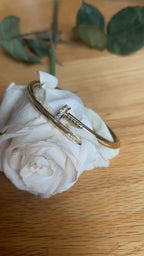 Khirbat Iribbin pleated gold bracelet