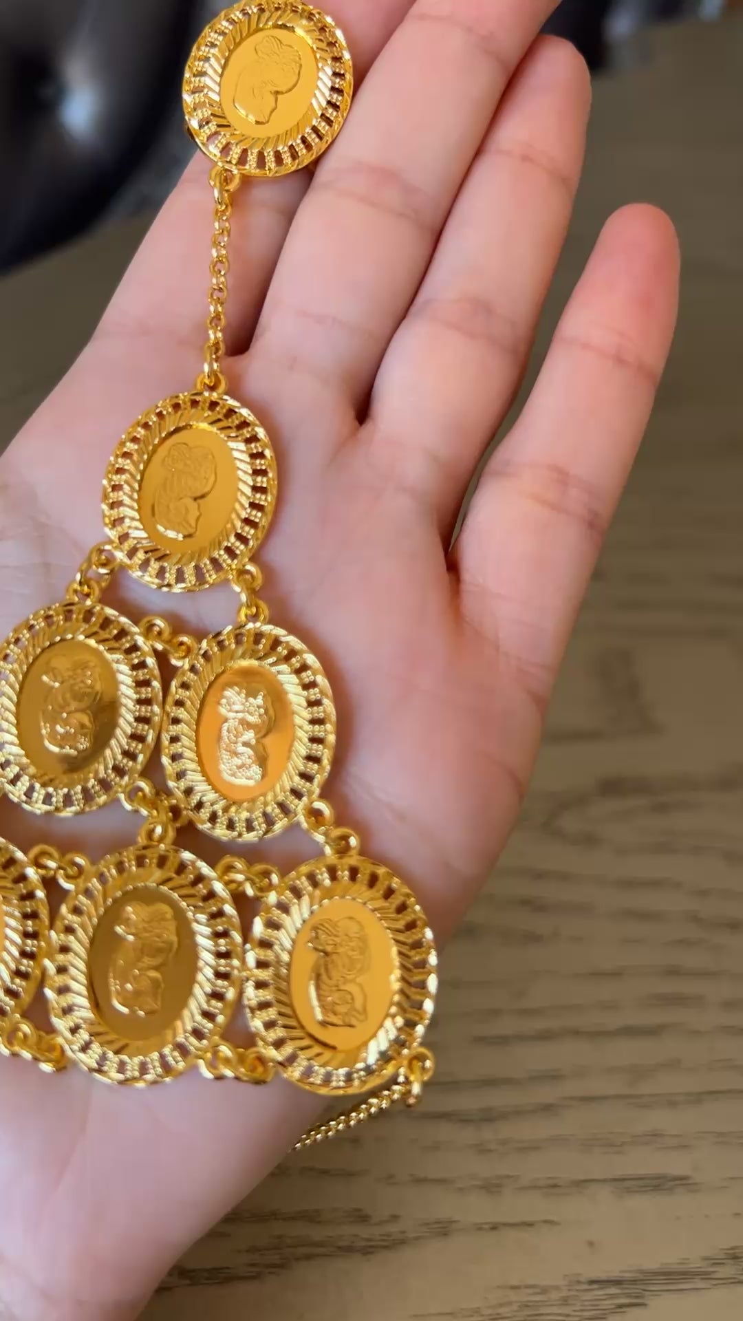 Falamya 21K Pleated Gold hand chain