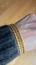 Sanjal 18k pleated 3pcs bangles (60mm)