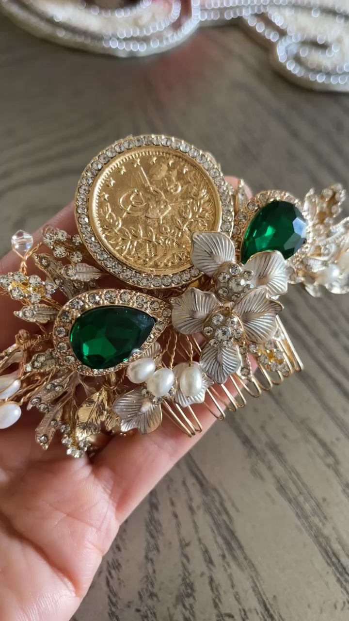 Ras Karkar Pearls flowers and green stones