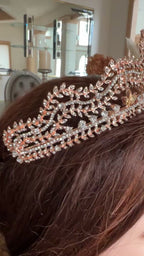 Bayt Umrin II soft peach one coin crown