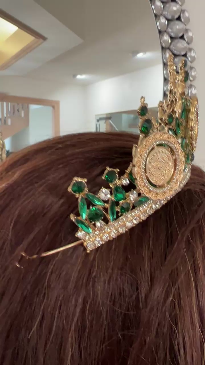 Dheisheh II Green and Gold crown