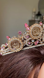 Nabi Ilyas II soft pink five coins crown