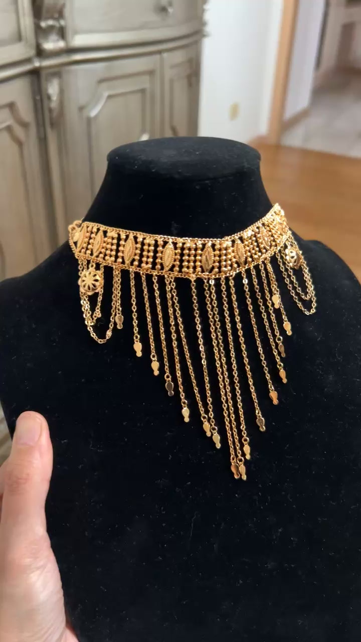 Al-Tina Gold Pleated choker