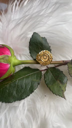 Rummana Gold pleated ring