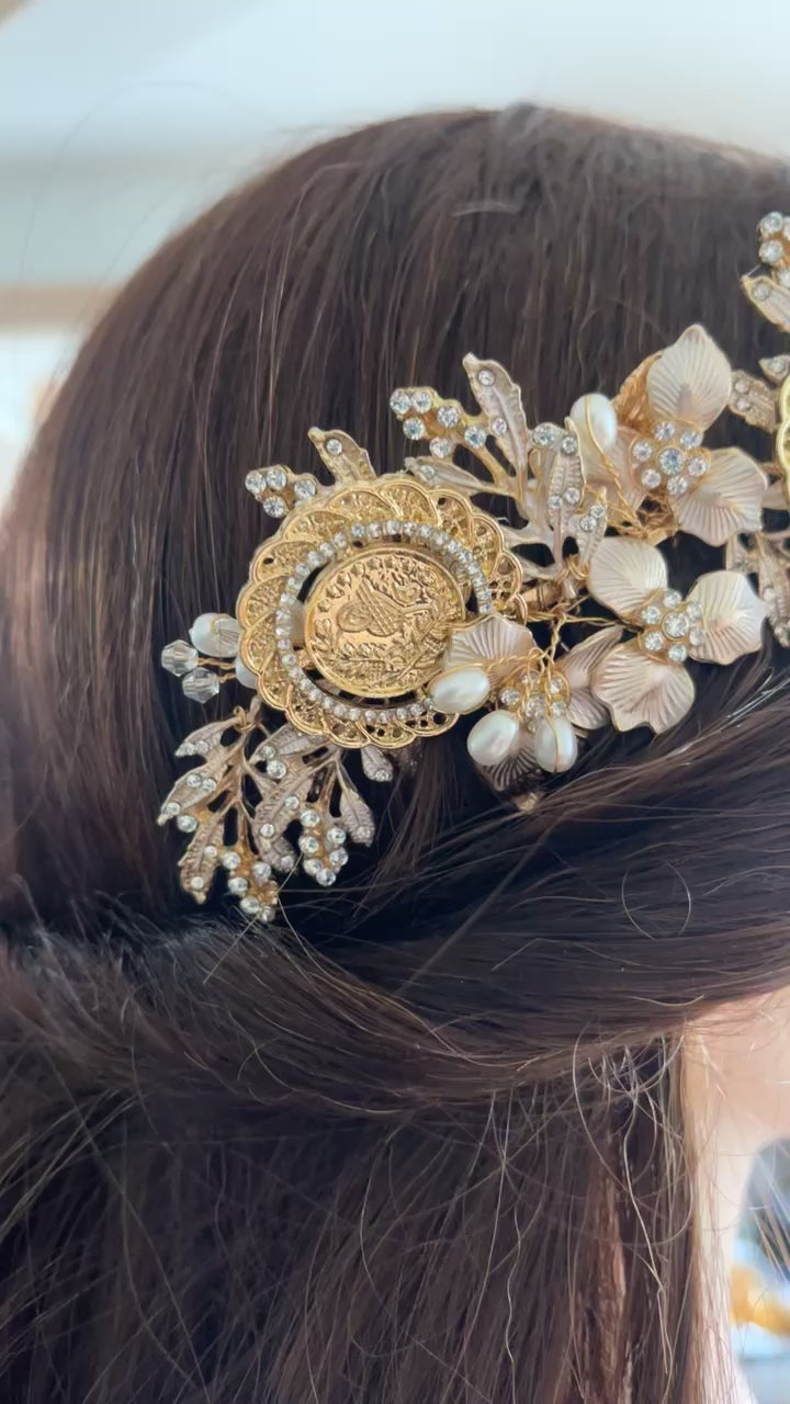 Surda Gold-Pearls two coins headpiece comb